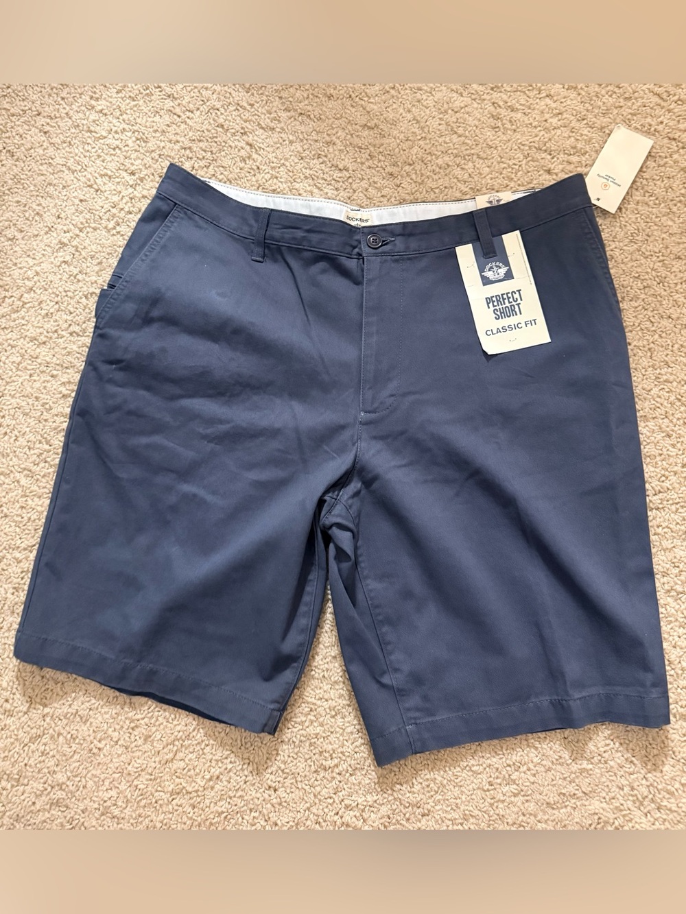 Dockers Perfect Short Classic Fit Navy Men’s Shorts. Size 38